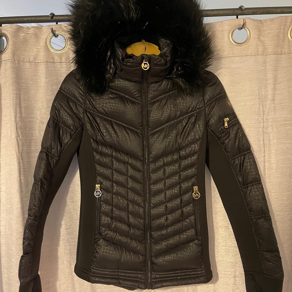 MICHAEL Michael Kors Jackets & Blazers - Michael Kors black puffer jacket
